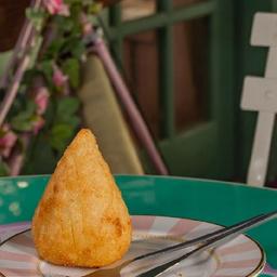imagem Coxinha de Frango com catupiry