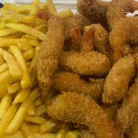imagem Camarão Empanado Com Fritas 