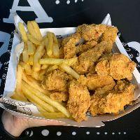 imagem Frango crocante c/ fritas *MÉDIO (2-3 pessoas)