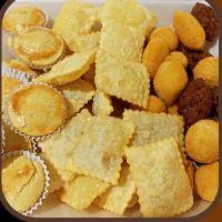 imagem KIT C/  10 EMPADINHAS(FRANGO) ,25 SALGADINHOS E 20 MINI PASTEIS 