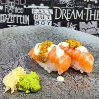 imagem Sushi de Salmão com Maionese se Wasabi e Caviar de Mostarda (4 Unidades)