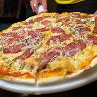 imagem Pizza média 30 cm + refri